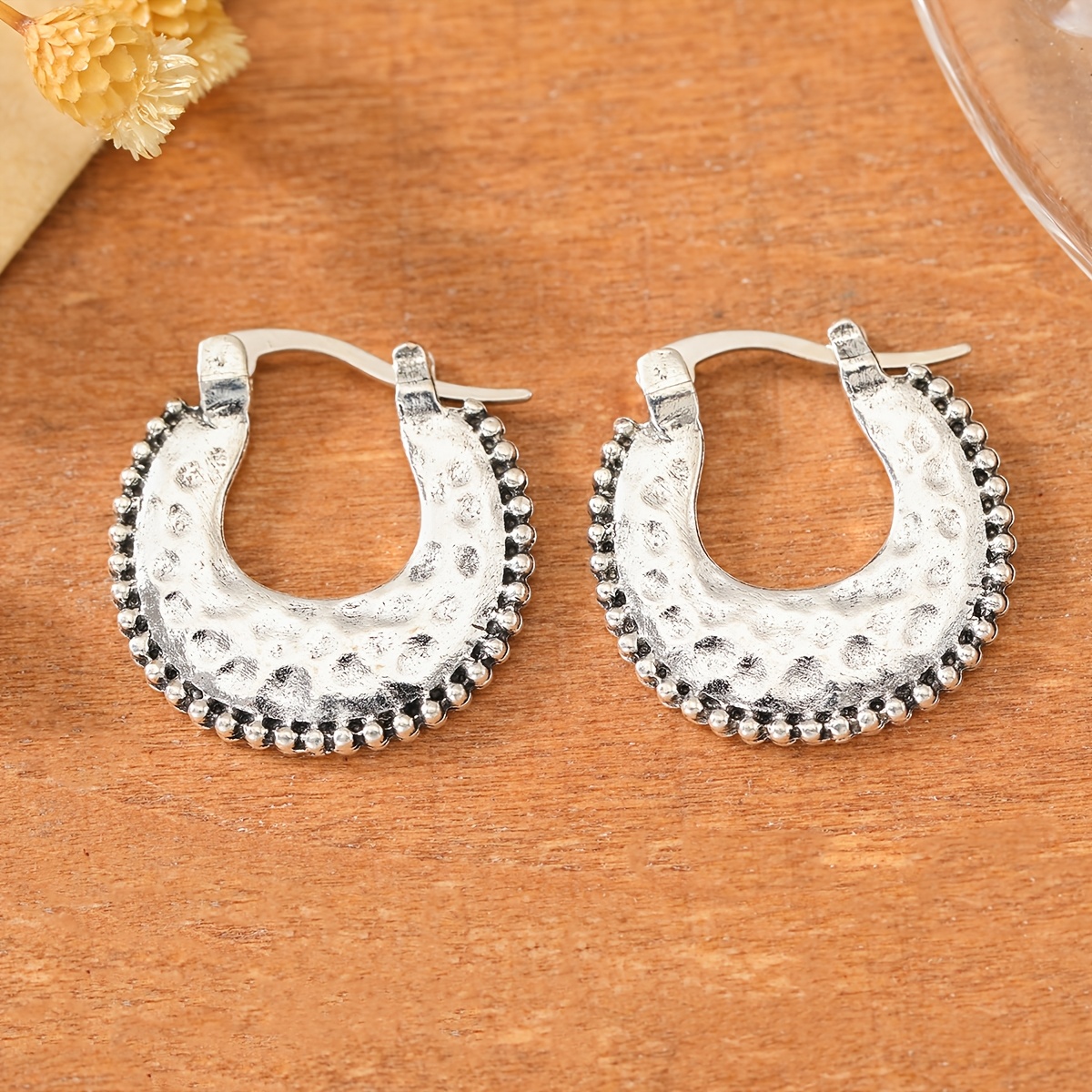 Vintage U-Shaped Hammered Texture Beaded Ear Cuffs for Women